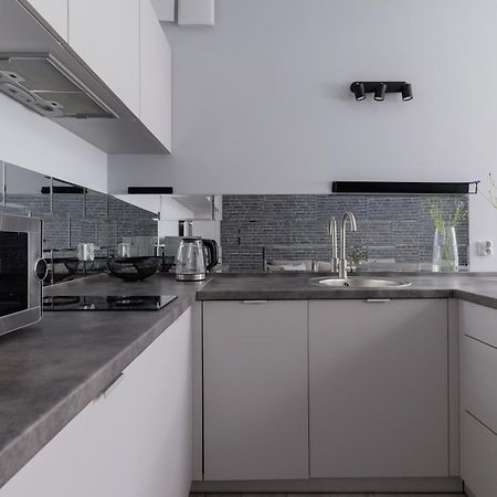 One Bedroom Apartment With A Balcony - Dietla 109 Street Krasków Εξωτερικό φωτογραφία