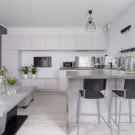 One Bedroom Apartment With A Balcony - Dietla 109 Street Krasków Εξωτερικό φωτογραφία