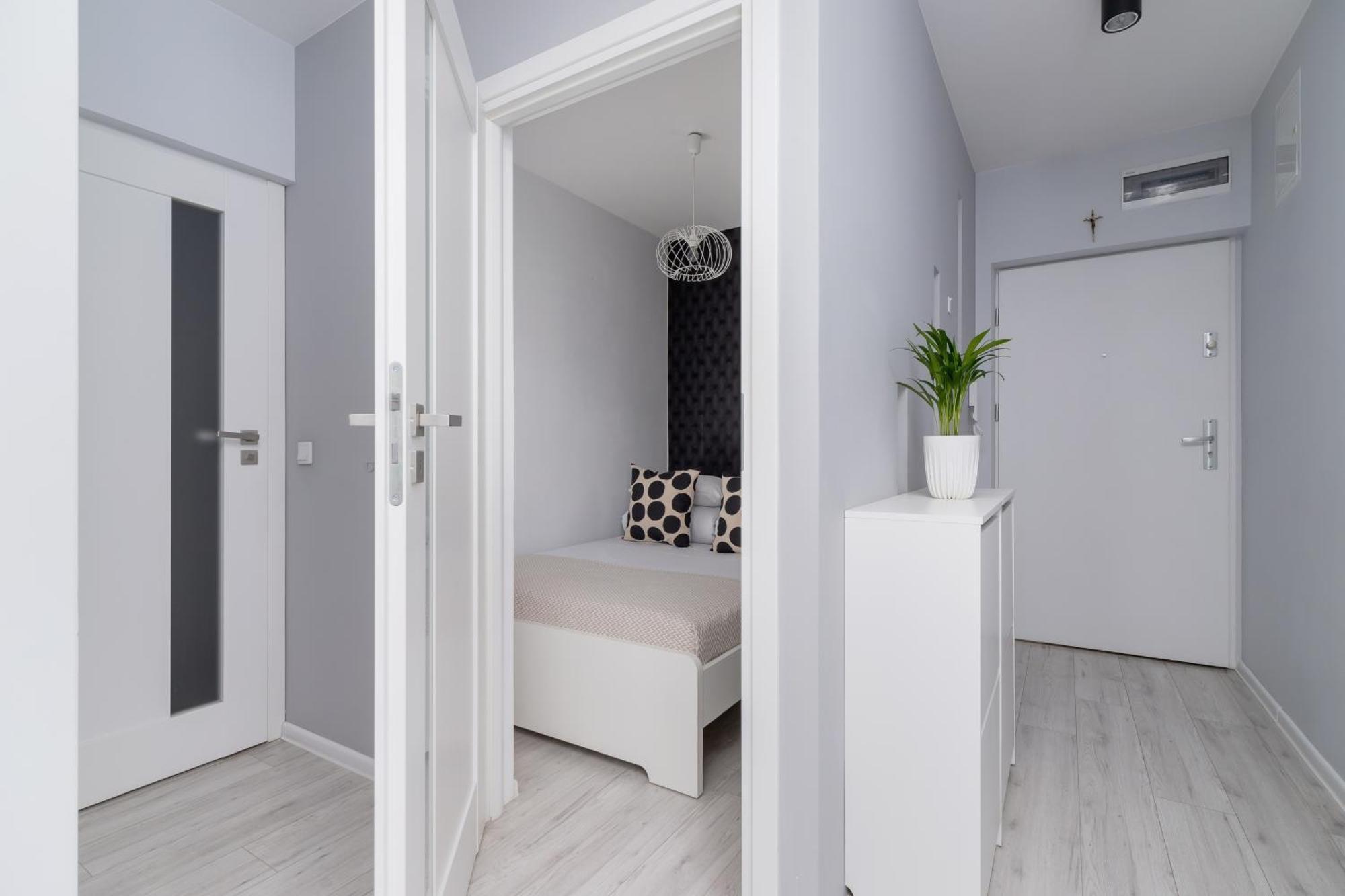 One Bedroom Apartment With A Balcony - Dietla 109 Street Krasków Εξωτερικό φωτογραφία