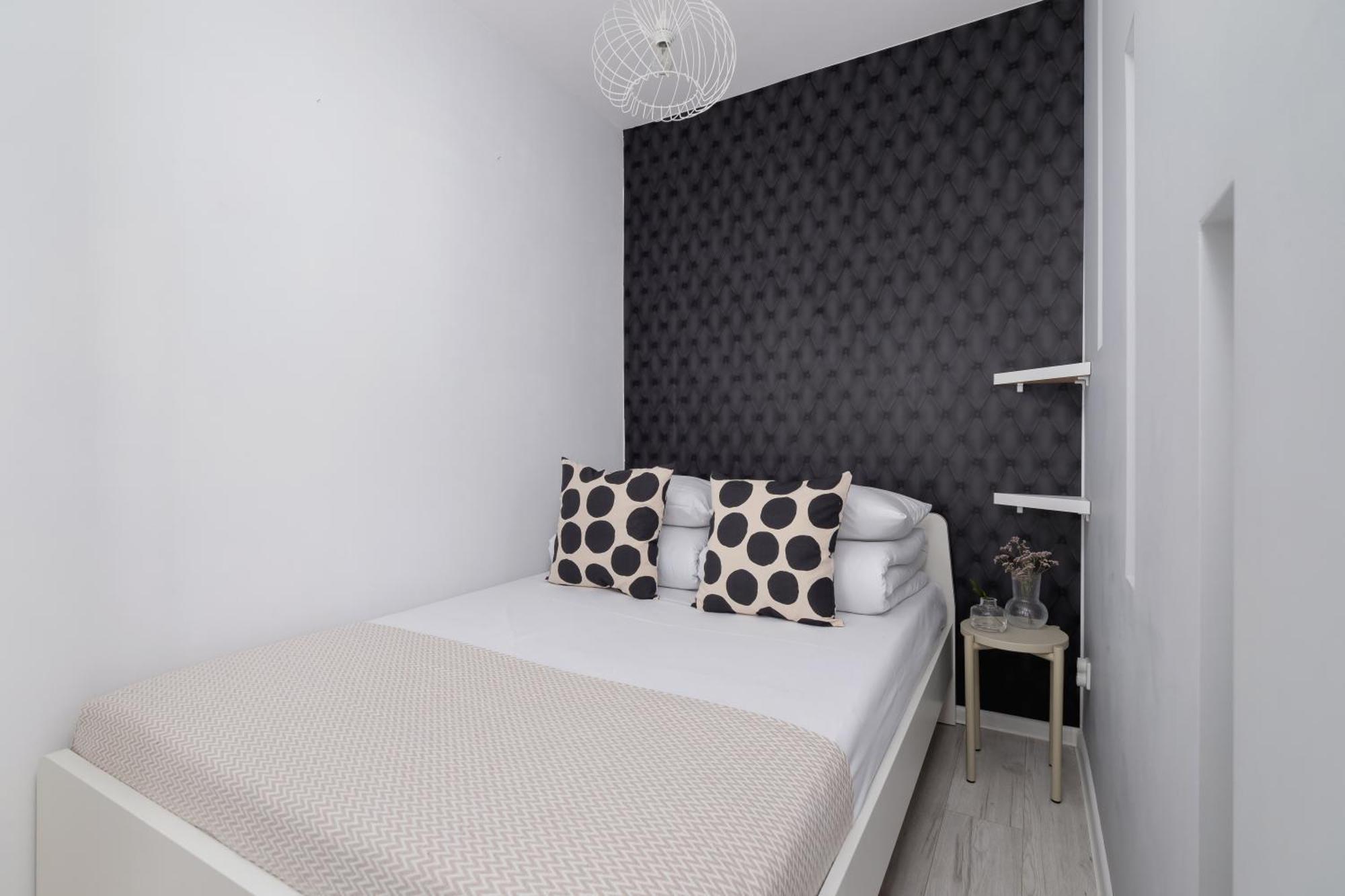 One Bedroom Apartment With A Balcony - Dietla 109 Street Krasków Εξωτερικό φωτογραφία